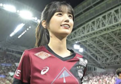 五百城茉央さん、ヴィッセル神戸と背番号500のコラボグッズ爆誕wwww