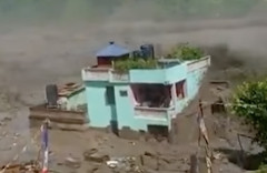 【悲報】ネパール「土石流災害は気候変動が原因。温室効果ガスの主要排出国である中国、米国、インドは補償しろ！ 」