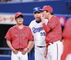 カープ新井監督が中日に謝罪。4死球を与える結果に「申し訳ない」