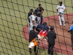 読売ジャイアンツ今度は福永を破壊　担架で搬送