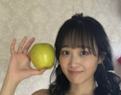 【朗報】グラドルさん、でっかい2つのリンゴがwwwwww
