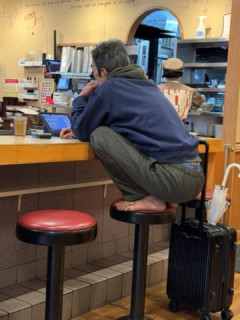 【悲報】すき家にやばいおっさんが現れるｗｗｗｗｗｗ