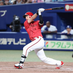 カープ佐々木＆大盛が中日金丸から逆転タイムリー！一挙3得点！！