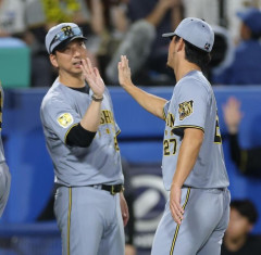 阪神・藤川監督　圧巻２発の佐藤輝を称賛「夢を与えている。素晴らしい野球選手になってきている」守備で２悪送球も「今晩寝て忘れて。今は勝利を届けるとのが何よりも大事な時期」