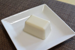 【悲報】「豆腐（とうふ）」で白米が食えるかどうかで大喧嘩ｗｗｗｗ