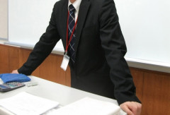 生徒に5回も告白されたけどモラルとして断り続けたら誤解されて想定外で夢にも思わぬ結果に……..