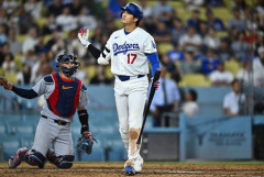 【悲報】大谷翔平、1試合4三振…ロバーツ監督と緊急会談へ