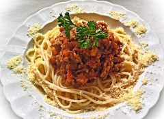 いい歳して「ミートスパゲティー」「カツカレー」「親子丼」とか言ってる奴…