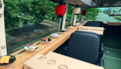 「バスの中で寿司が回る」衝撃の光景 世界初“走る回転寿司”「SUSHI BUS」爆誕【10月から運行を開始】