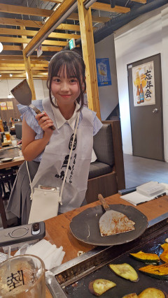 【画像】この中ならどの娘にもんじゃ焼いてもらう？