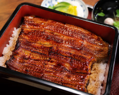 鰻屋さんのうな重食べたで