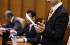 【日中】中国「日本にも見識ある人がいる」←若手議員団、盛大にロックオンされる