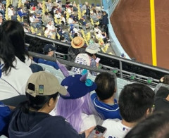 【ウマ娘】ドジャースを観戦するメジロマックイーンさん見つかるｗｗｗ「待って！あれってメジロマックイーン？」