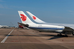 中国三大国有航空会社、7年連続で上半期に赤字計上