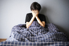 独身ワイ　高熱出ても一人だけしかおらず咽び泣く