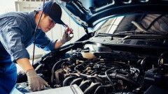 【悲報】自動車整備工さん、求人倍率5.46倍を記録「年収347万円を提示しても人が集まらない」・・・・・・・・・