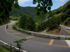 【悲報】登山開始から15分後にリタイヤした男、下山に失敗して遭難してしまう…