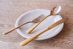 【愚痴】専業主婦の嫁は、小学生の子ども一人の世話が忙しいらしく夕飯を作らない