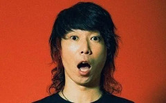 【悲報】56歳ロッカー激白 「戦争に触れなきゃ左の人に叩かれ、戦争嫌だって話しすりゃ右の人に叩かれ」  [冬月記者★]