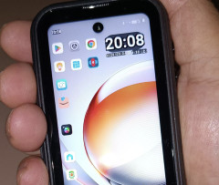 【朗報】ミニスマホを買ったんだが、めちゃくちゃ良かった