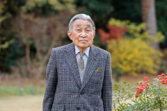 上皇さま「私が死んだら葬式は小規模で。税金使って国民生活を混乱させたくない」
