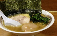 味濃いめラーメンを完飲した客、ガチでとんでもないことを言い出して店主困惑「これちゃんと対応したほうが良かったのか？」
