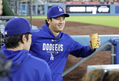 【悲報】大谷翔平（32）「膝も痛いけど、首も痛い」ｗｗｗｗ
