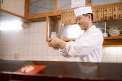 【画像】ふぅん、これが三人前の寿司か……⇒！！