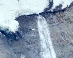 【動画】ネパール洪水を引き起こした氷河に再び崩落の危険が。