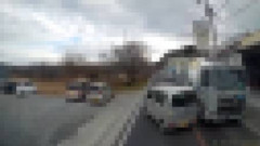 【動画】追い越し失敗で崖から落下する軽自動車が怖すぎる…ｗｗｗｗ
