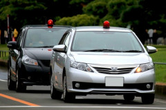 【悲報】トラック運転手(40)「給料20万のはずが200万振り込まれた。退職して逃げたろ」→結果！