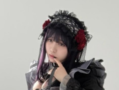 【画像】ムチムチ下半身コスプレイヤー、撮影で下半身が大変なことになる