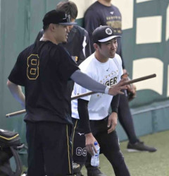 阪神・石井が１軍合流　「左アキレス腱の断裂」から復帰