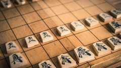 【悲報】わたしの父、もう別れてるのに元カレを個人的に家に呼んで将棋をしてしまうｗ　私「呼ばないで！」父「俺が個人的に友人として呼ぶんだ！ 文句あるのか！」元カレ「お父さん、この日本酒うまいすよｗ」…..