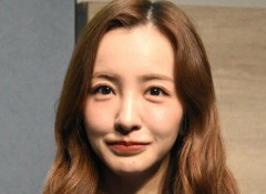 【悲報】板野友美、大浴場の脱衣所でYouTube撮影し謝罪「ホテル側より特別に撮影許可いただいた」