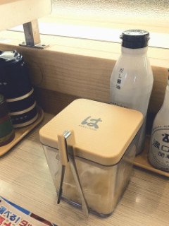 はま寿司のガリ容器こうしたの許せない