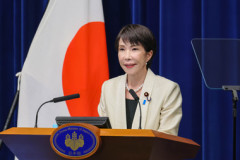 日本政府､2029年4月に中低所得者に現金給付か 所得連動給付は秋を予定していて消費税戻す29年は4月から秋まで｢増税｣が先行
