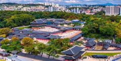 【悲報】韓国旅行した観光客「韓国の歴史的建造物はどれもショボい」