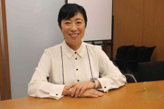 「高市さんはショートケーキのイチゴ」「女を使い分けてる」高市首相と同学年、同じ関西出身の辻元清美氏が語る「女はまだ権力を握れていない」ワケ