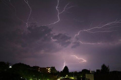 【驚愕】雷に打たれたハゲさん、自力で歩いて助けを求めるも火傷ゼロ【動画あり】ｗｗｗｗｗｗｗｗｗｗ