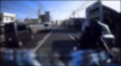 【悲報】新車、ぶっ壊される