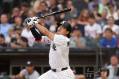 韓国人「村上が第30号ホームランを放ち『日本人歴代4回目』の快挙を達成！」→「デビューシーズンに30本塁打‥（ﾌﾞﾙﾌﾞﾙ」