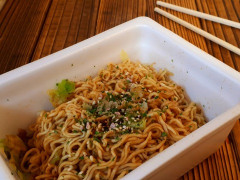 焼きそばって「ペヤング」と「UFO」どっちの方が旨いの？