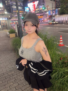 151cm Gカップ ロリﾃﾞｶﾊﾟｲアイドルのタトゥー姿に「勿体ない」「冷めてしまう」の声