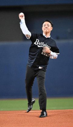 【朗報】大阪市長、オリックスに「大阪」つけて欲しいと直談判ｗｗｗ