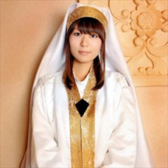 井口裕香さん、男性声優に胸を密着させてしまう・・・