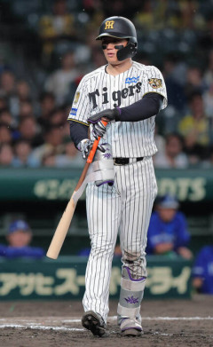 【阪神】森下翔太、球団シーズン最多タイの１７個目の死球受けるも「多いことに関しては何とも思ってないです」