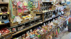 昭和駄菓子が若者に大ブーム　ビッグカツ、モロッコヨーグル…令和に生き残る「意外な理由」