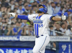 DeNAエンカーナシオン、200打席に到達し.284 11HR OPS.814