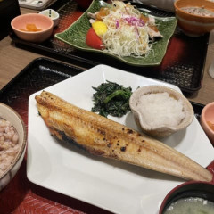 大戸屋「定食だいたい1,200円前後です」ネット民「高すぎ！もう行かない！」　→結果